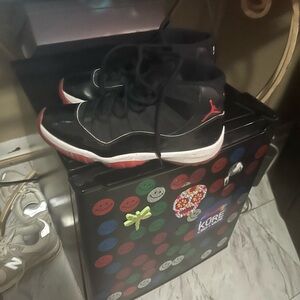 Jordan Black and Red retro 11